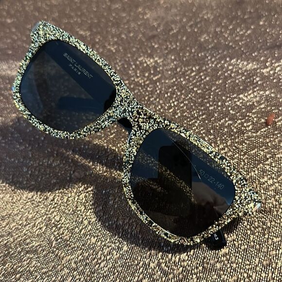 SAINT Laurent Sunglasses Gold Speckle Grey UV Lens Unisex Clubmaster SL51
NWOT - Picture 14 of 14